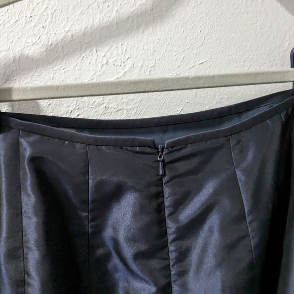 Carmen Marc Valvo Navy Silk evening full length skirt . Size 6 - Picture 3 of 8